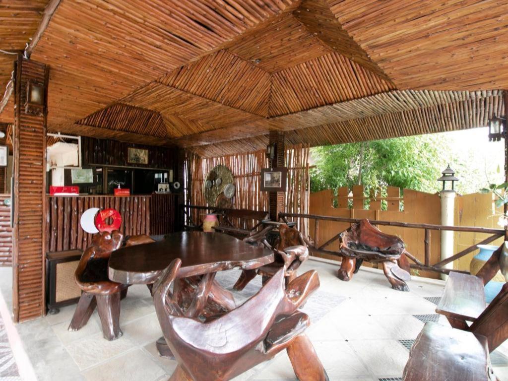 Hotel Capital O961 Baan Dow Chompoo