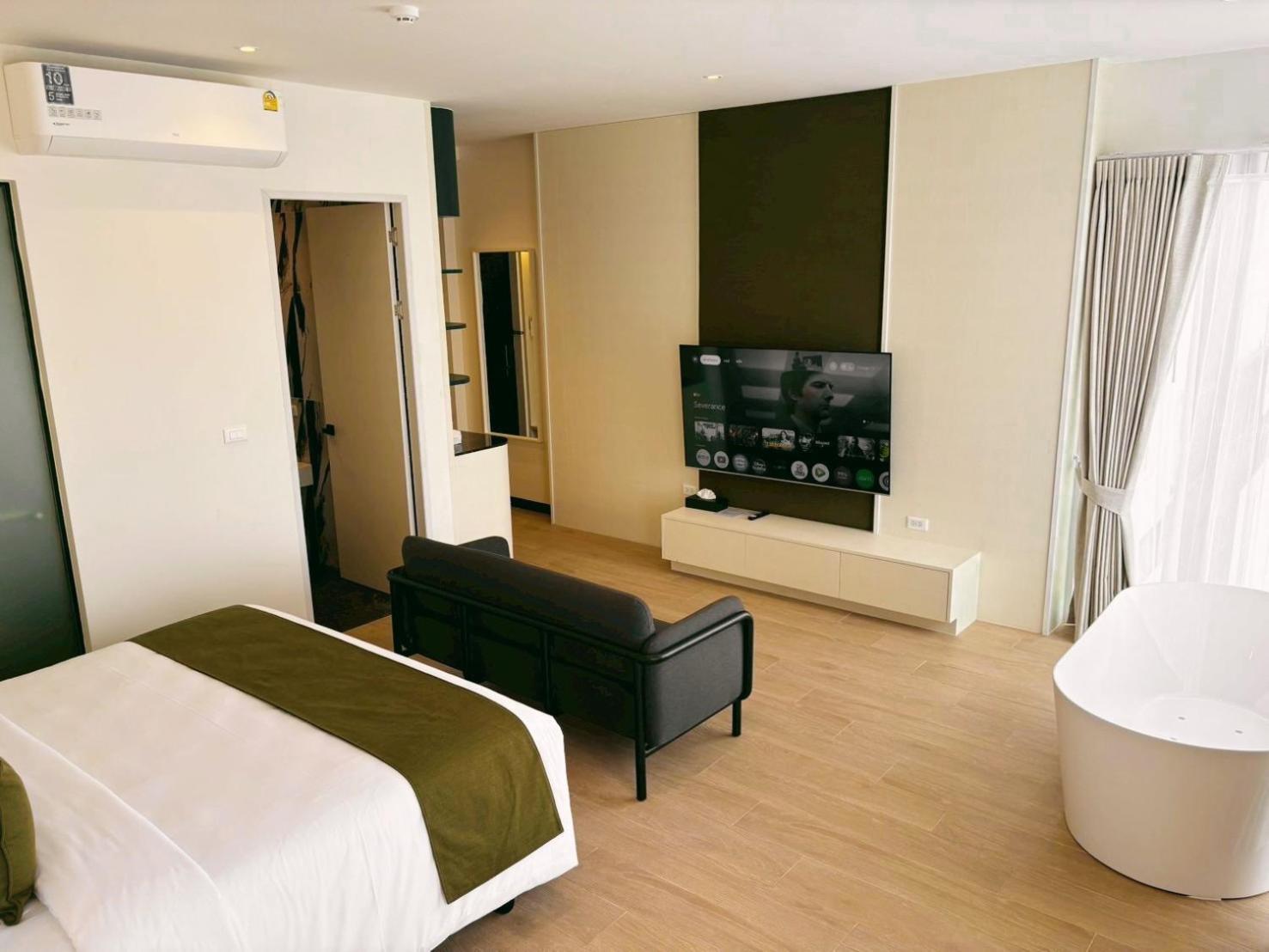 Whitt Hua Hin