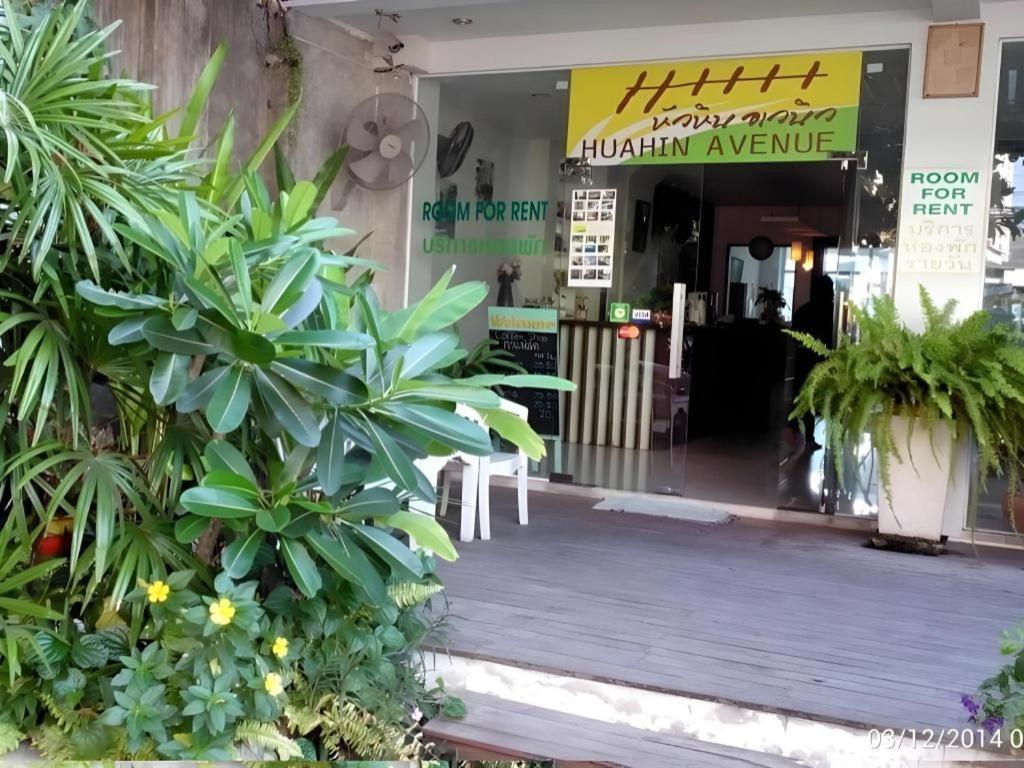 Avenue Hotel