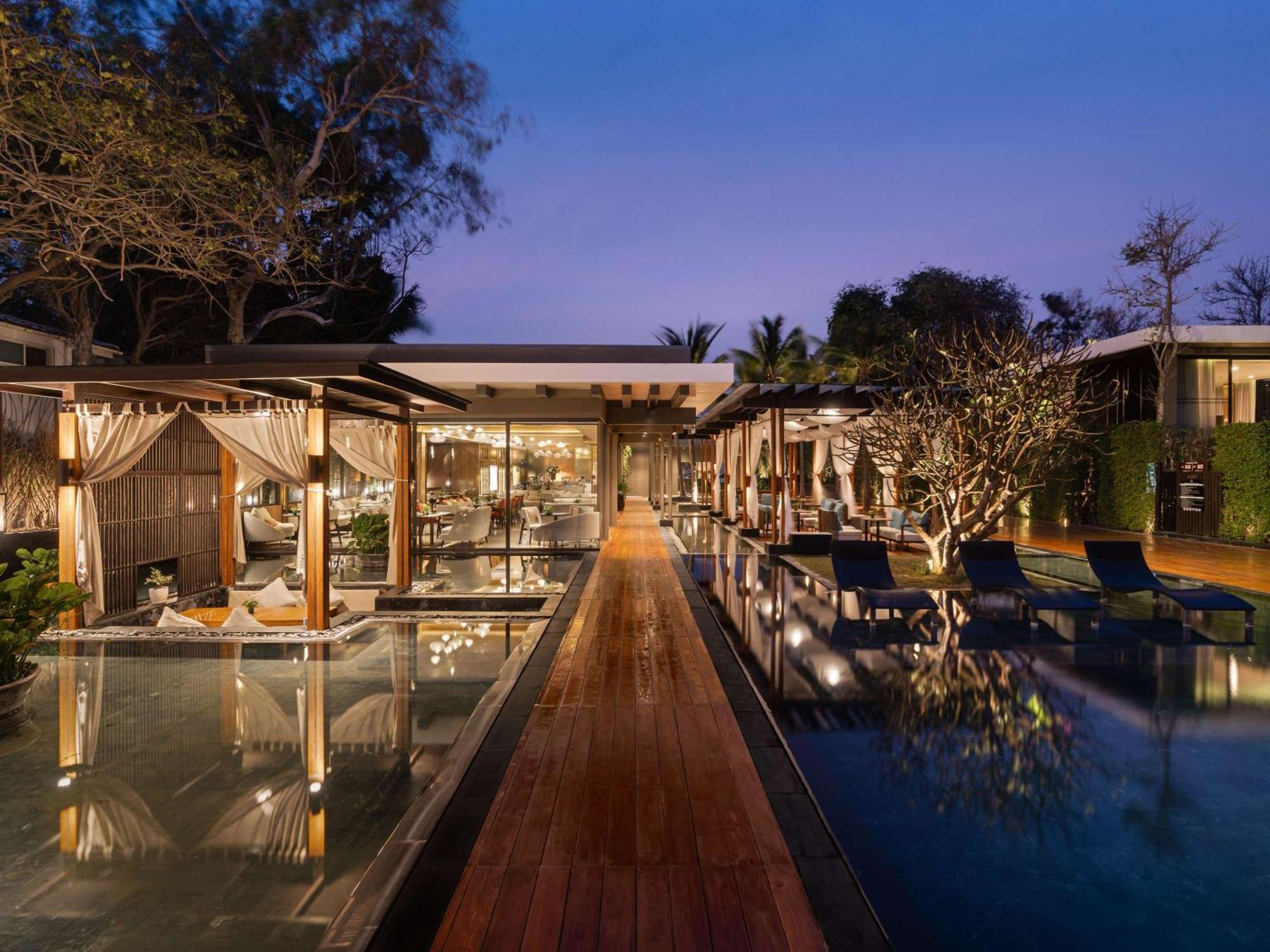 V - Mgallery Collection Hotel 5*