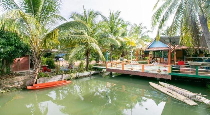 Oyo 1062 Baanrai Kongjaroen Hotel Hua Hin