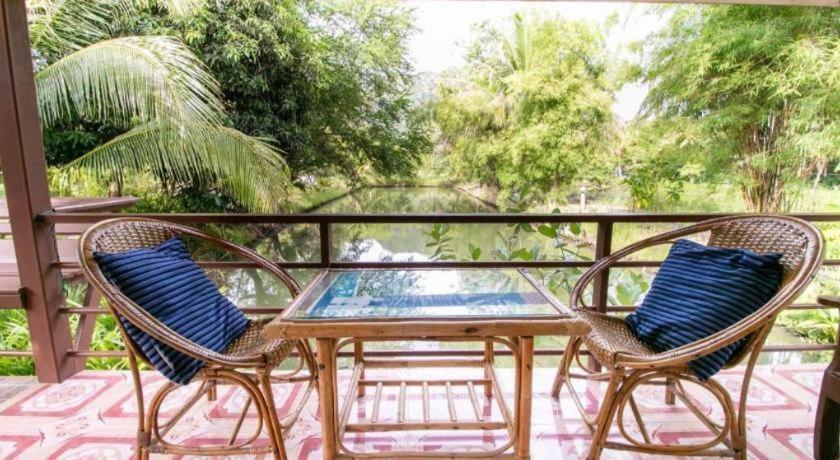 Oyo 1062 Baanrai Kongjaroen Hotel Hua Hin