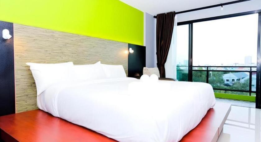 Hotel Bullkool Pool Hua Hin