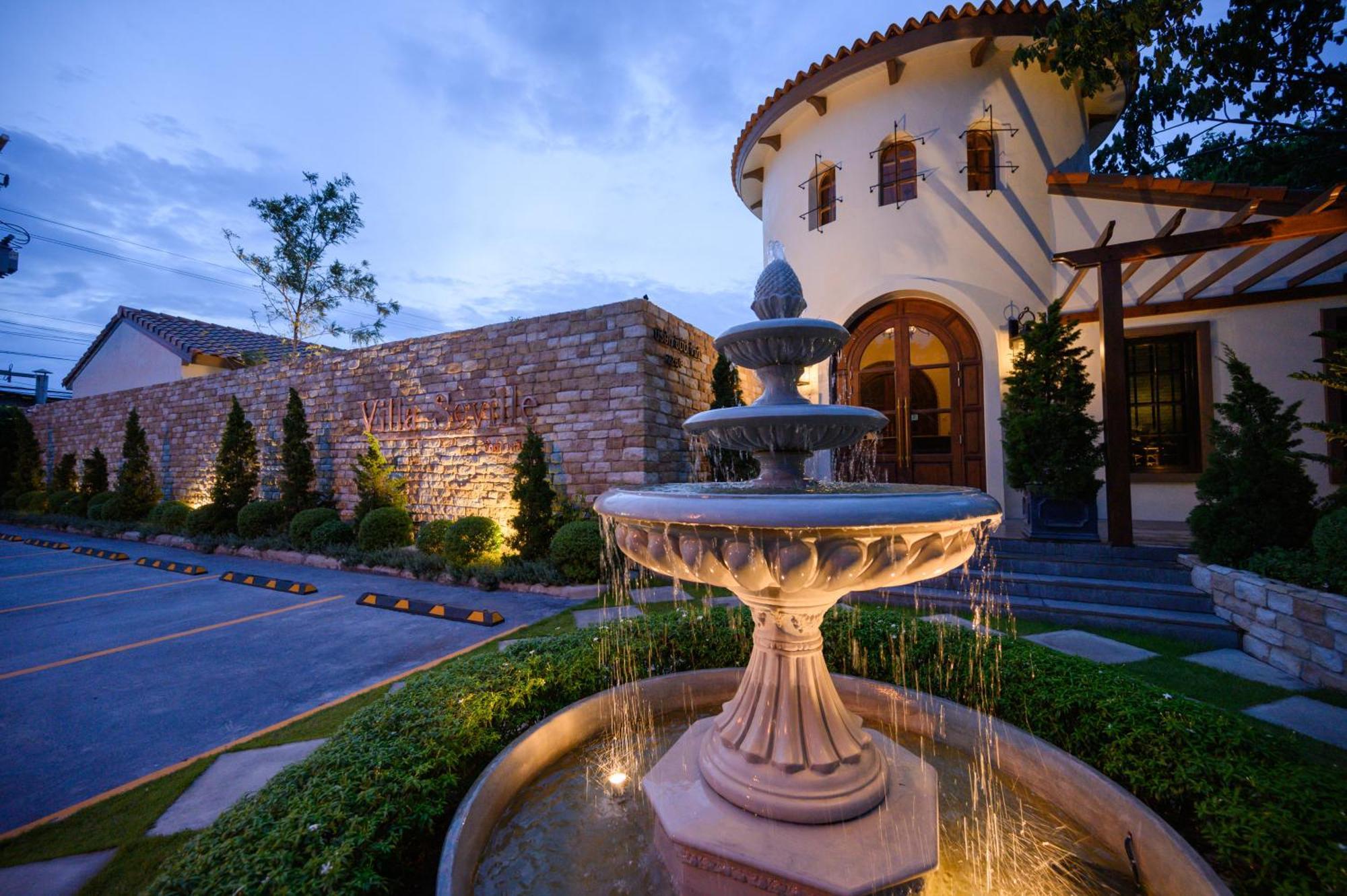 Hotel Seville 4*