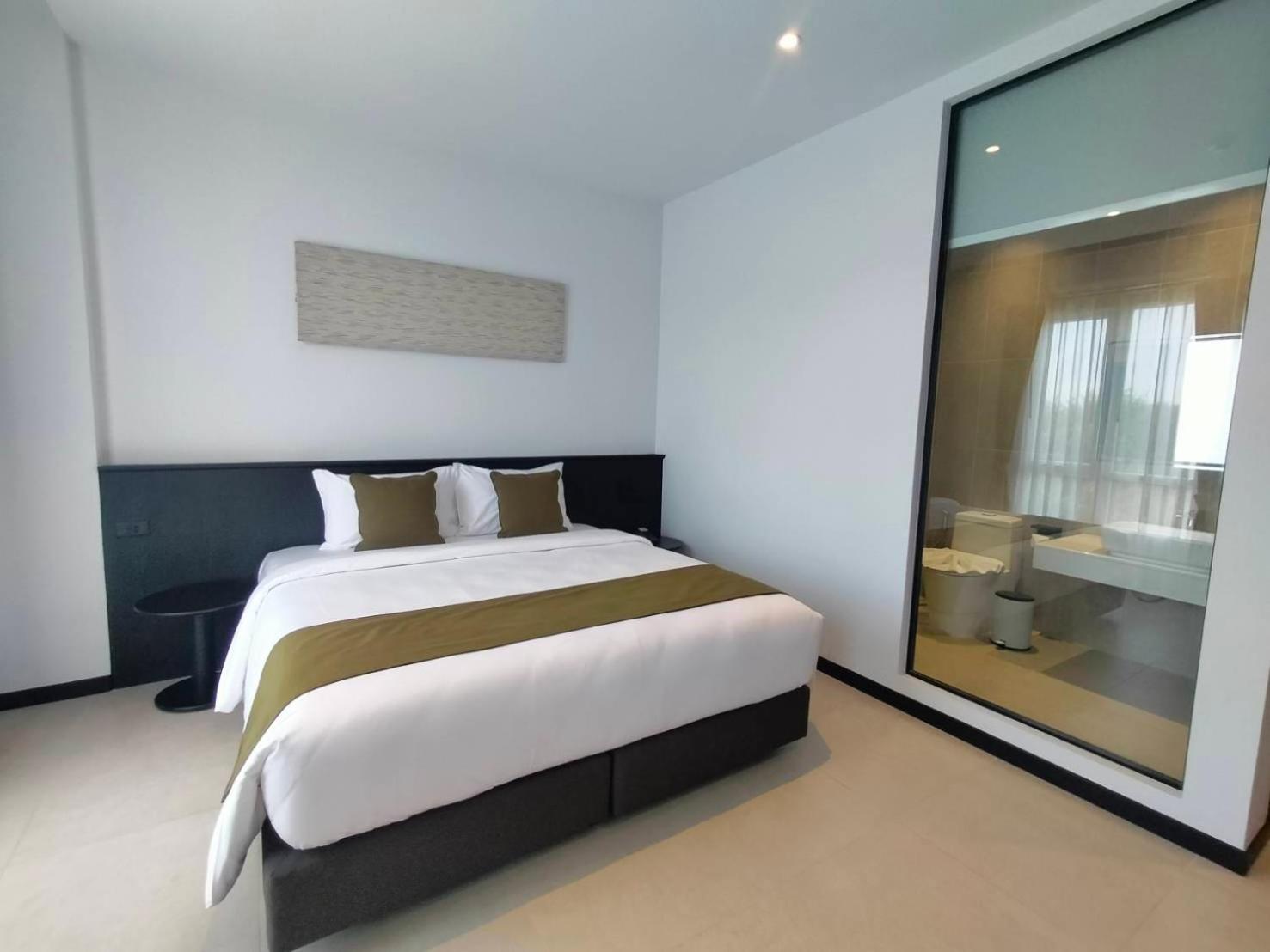 Khách sạn Whitt 4*