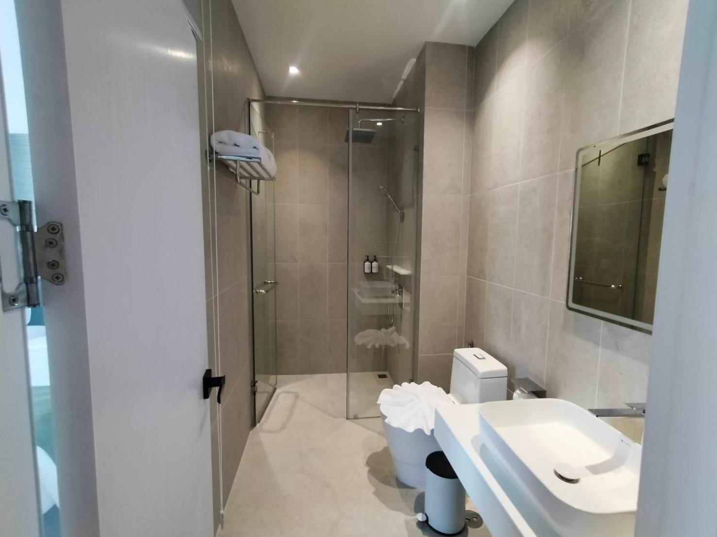 Khách sạn Whitt 4*