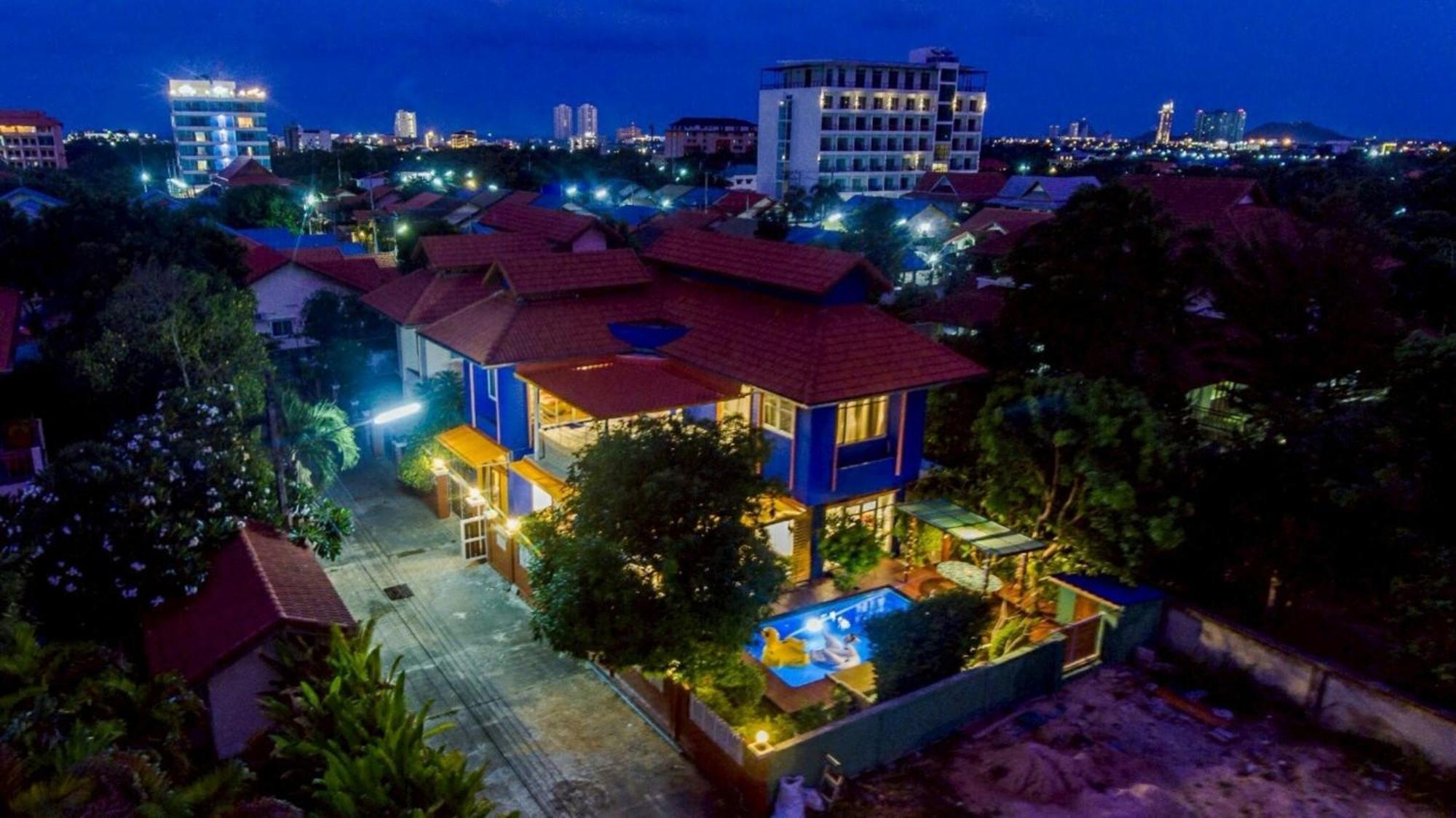 Premium Location 4 Bedroom Hua Hin