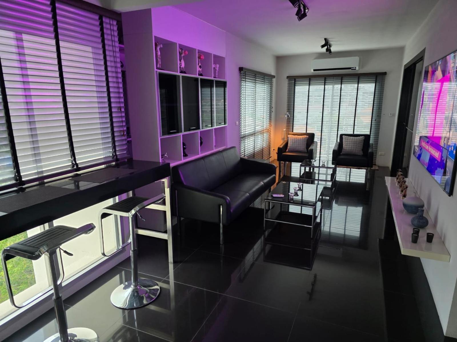 Flame Tree 2-bedroom Apartment *