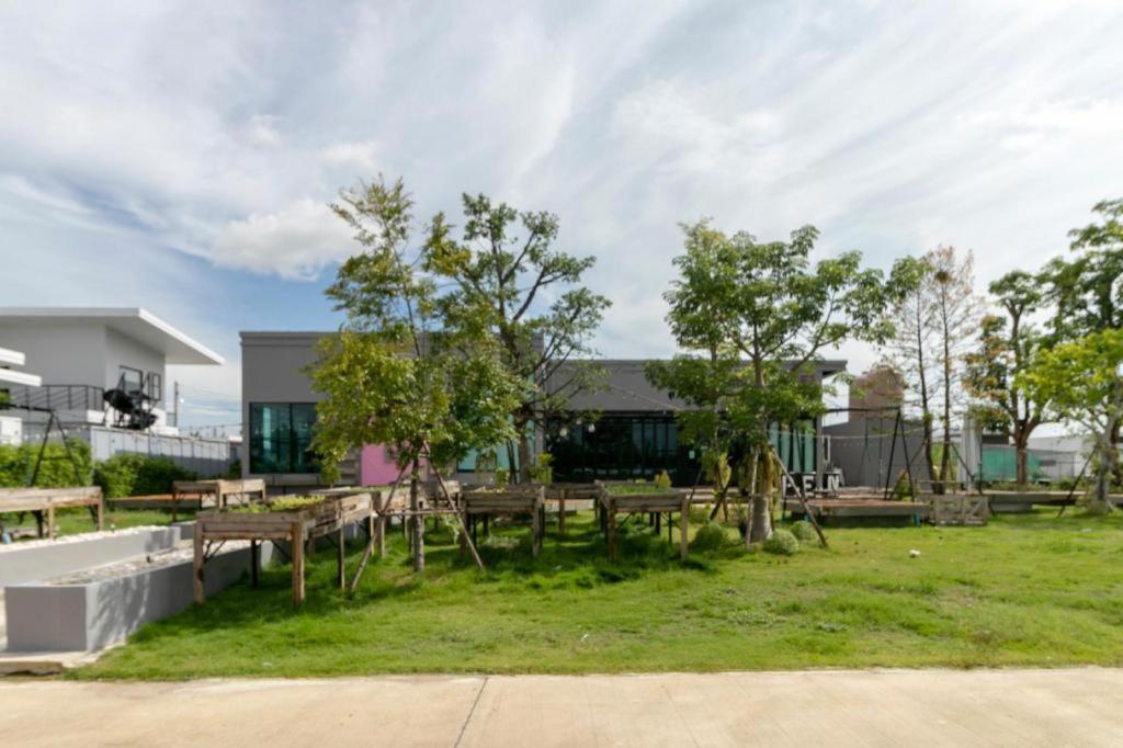 Capital O 1009 Leleaf Valley Pool Hotel Hua Hin