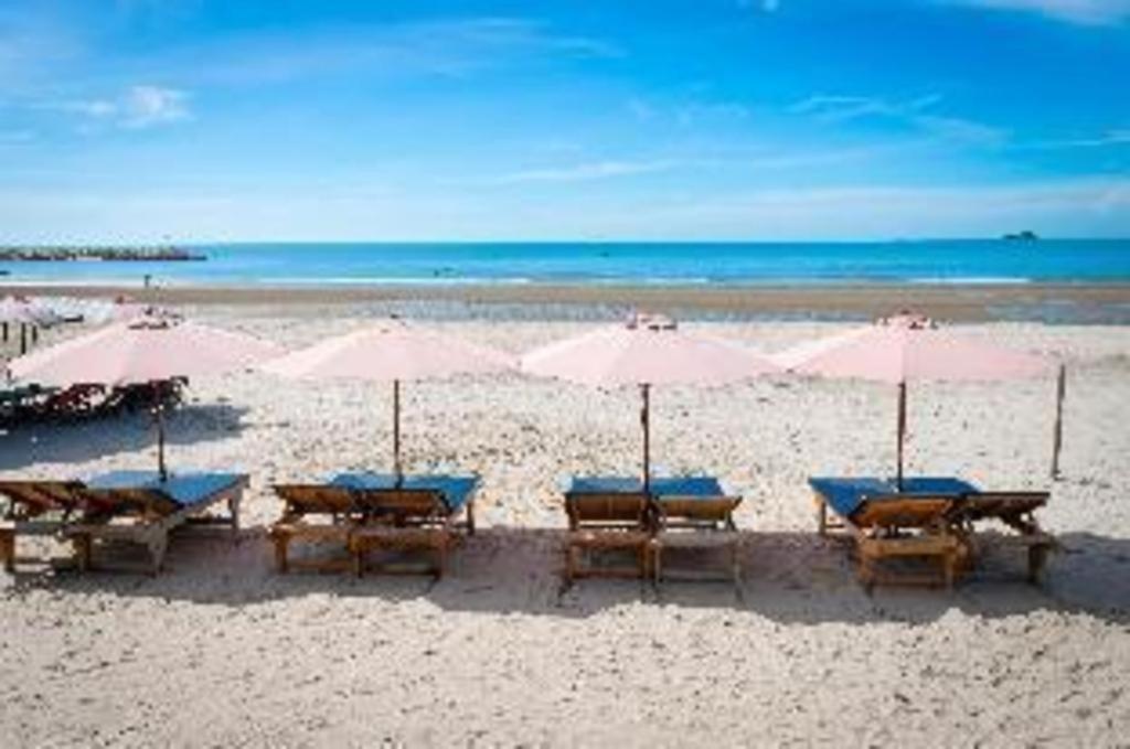 Blue Wave Resort
