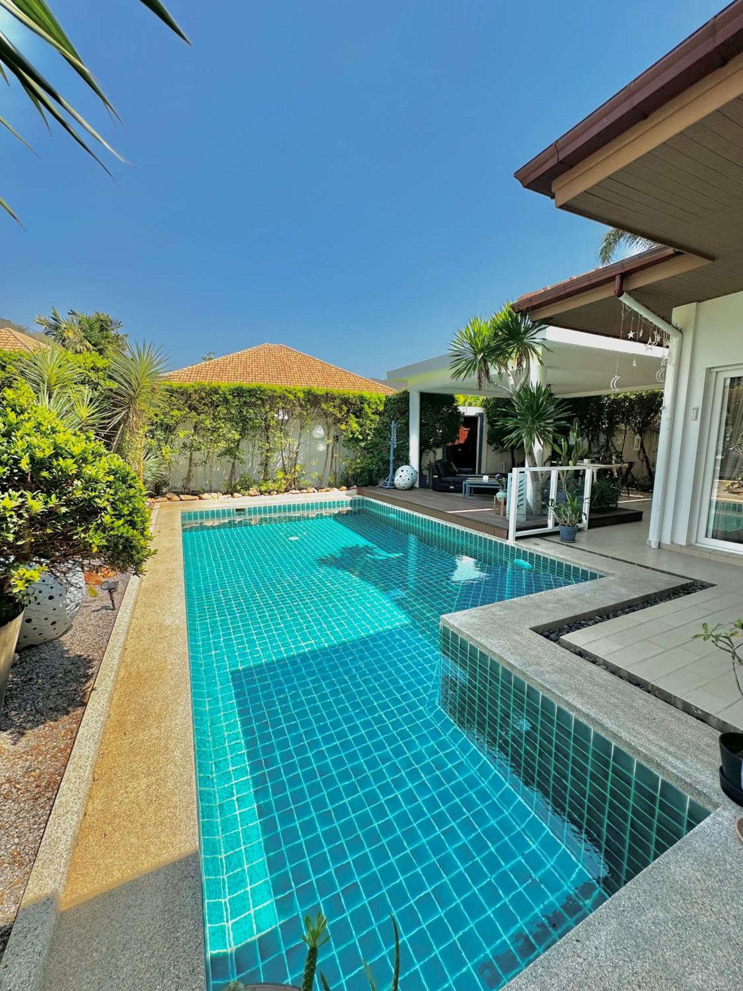 Pool Molana Pousada Hua Hin