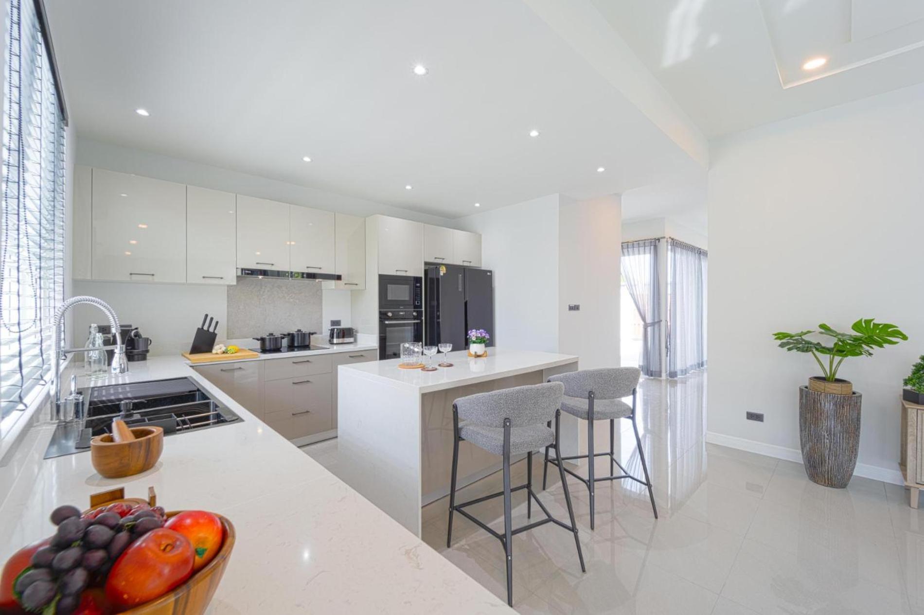 Modern 3br - Great Location - Kl3