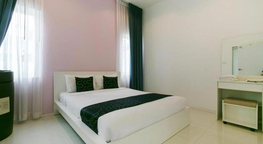 Capital O 1009 Leleaf Valley Pool Hotel 3*