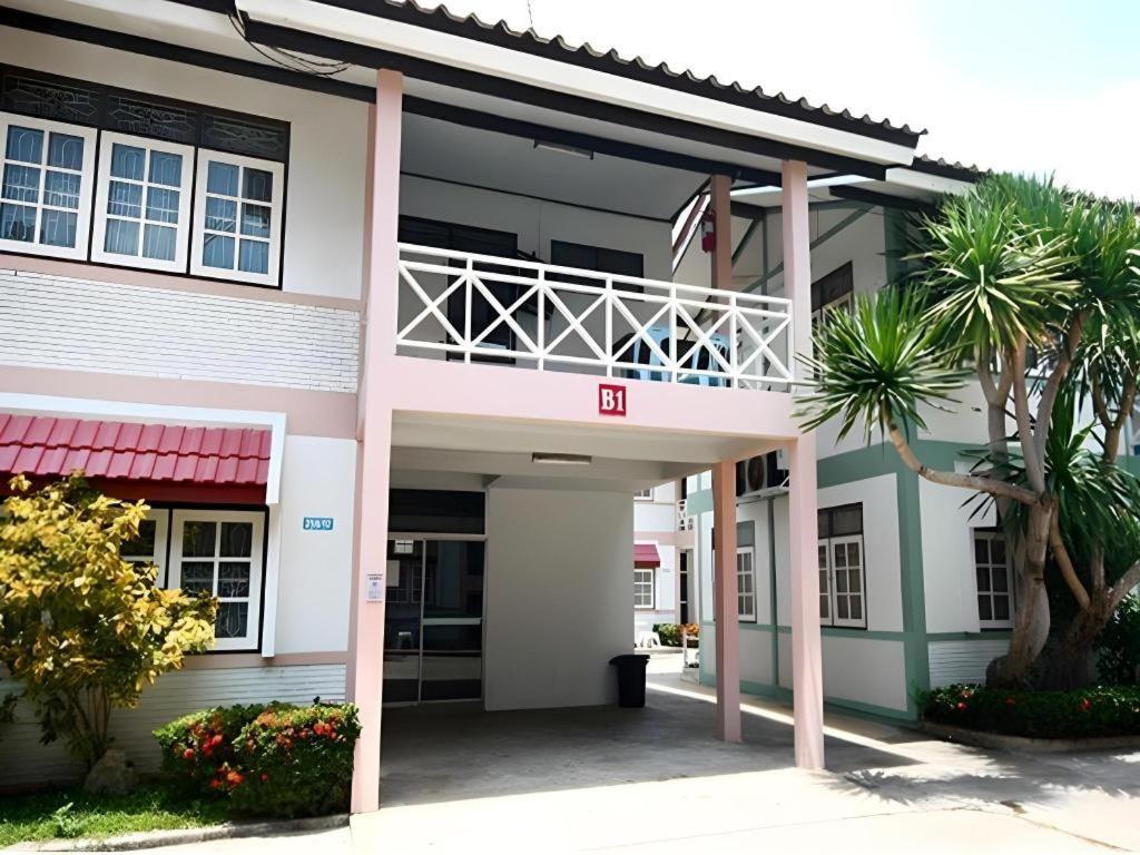 Paisiri Hotel 2*