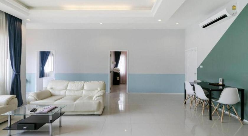 Capital O 1009 Leleaf Valley Pool Hotel 3*