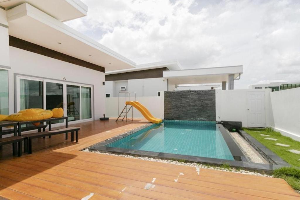 Capital O 1009 Leleaf Valley Pool Hua Hin