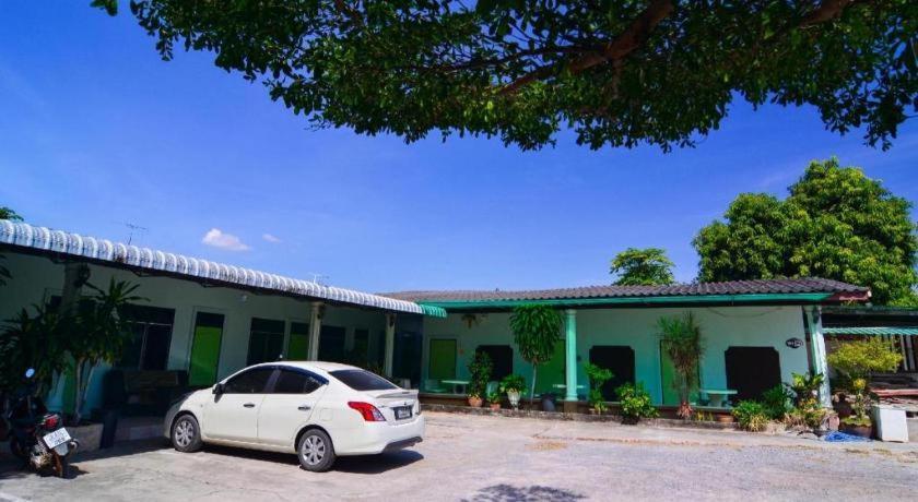 Oyo 499 Pattaraporn Hotel 3*