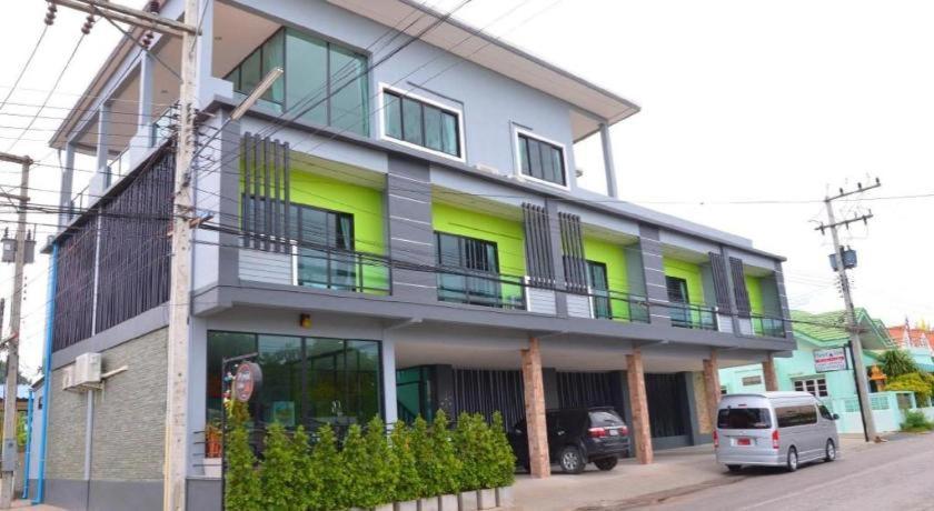 Hotel Moment House 2*