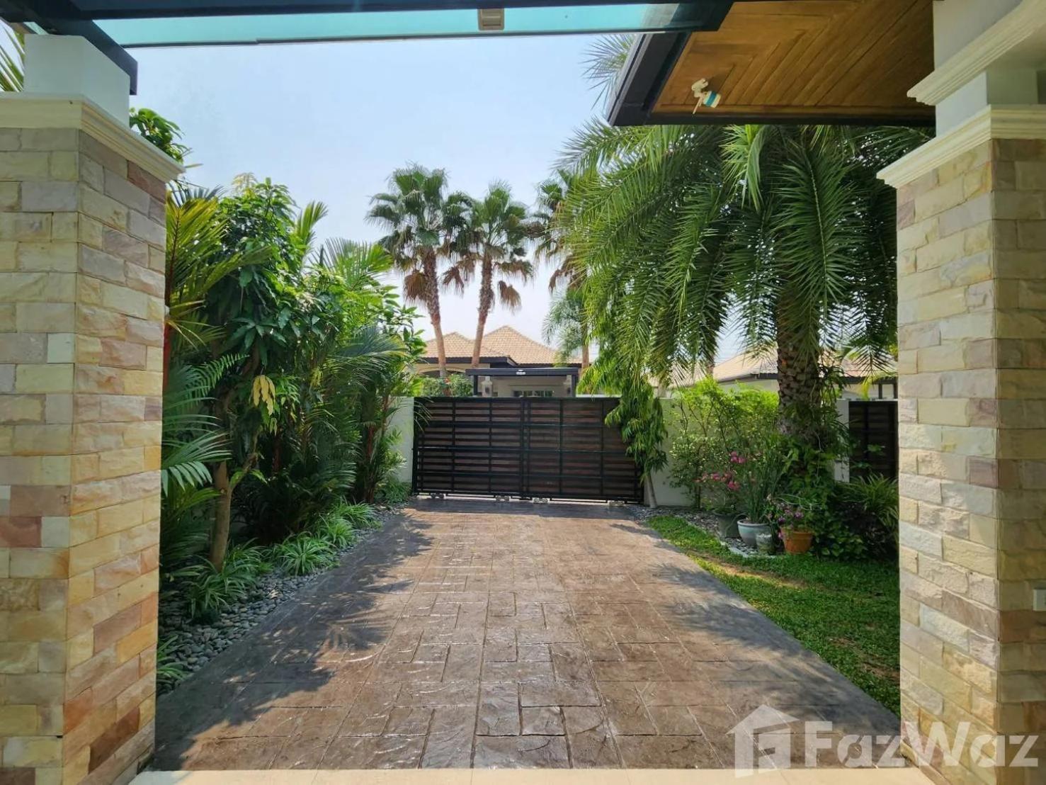 Beautiful 3 Bed Private Pool In *