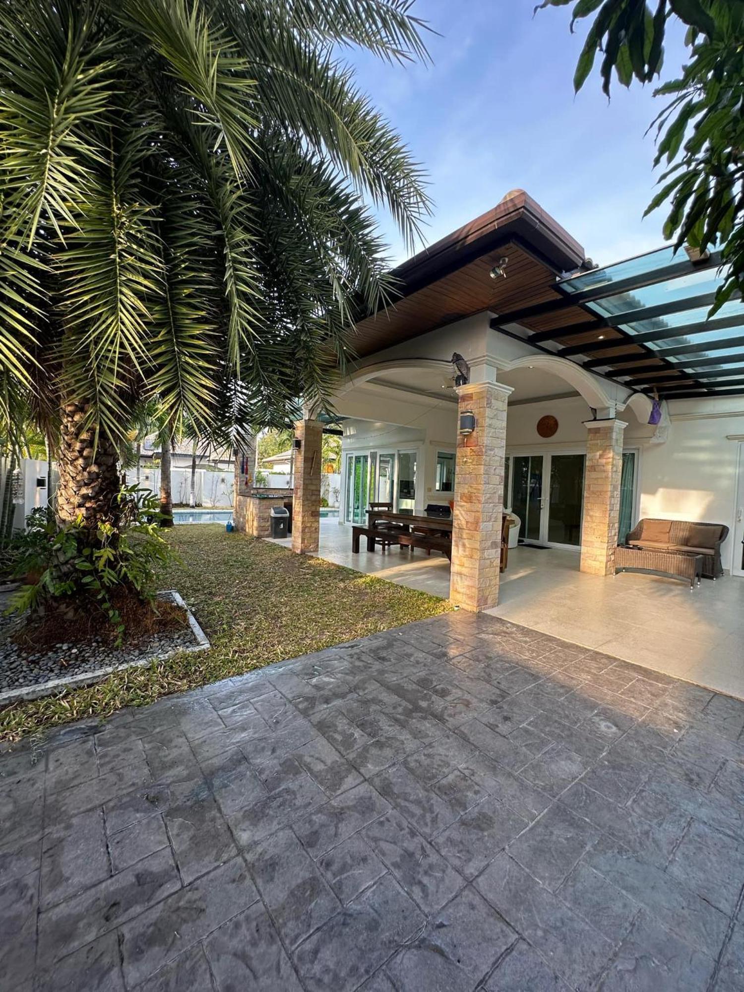 Beautiful 3 Bed Private Pool In Villa