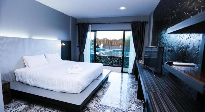 Hotel Bullkool Pool