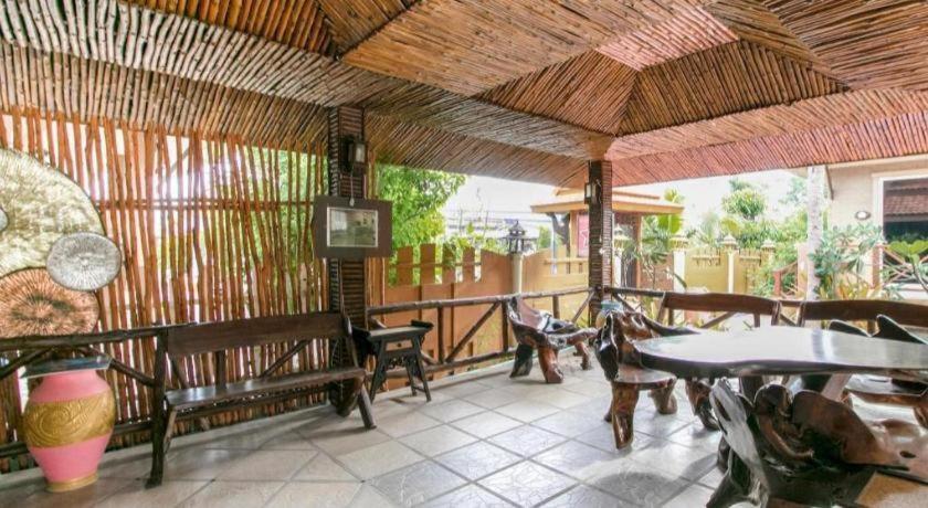 Capital O961 Baan Dow Chompoo Hotel Hua Hin