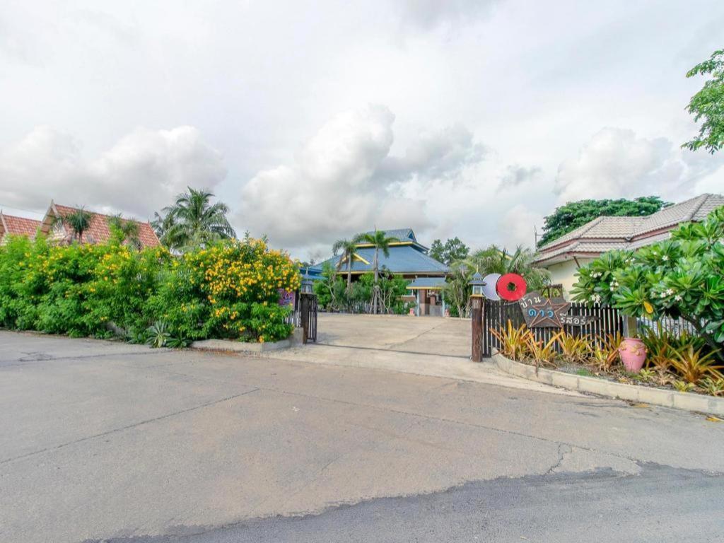Hotel Capital O961 Baan Dow Chompoo Hua Hin