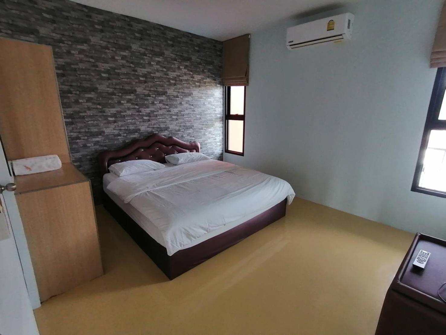 Homy Awesome Beaches And Hills Hua Hin