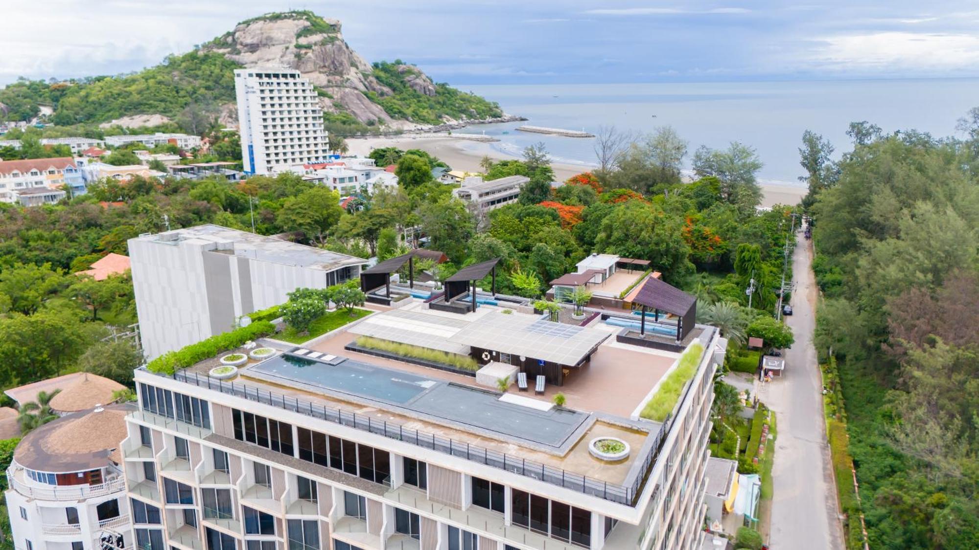 Beachside Chic Coastal Hideaway With Pool, Gym & View Hua Hin