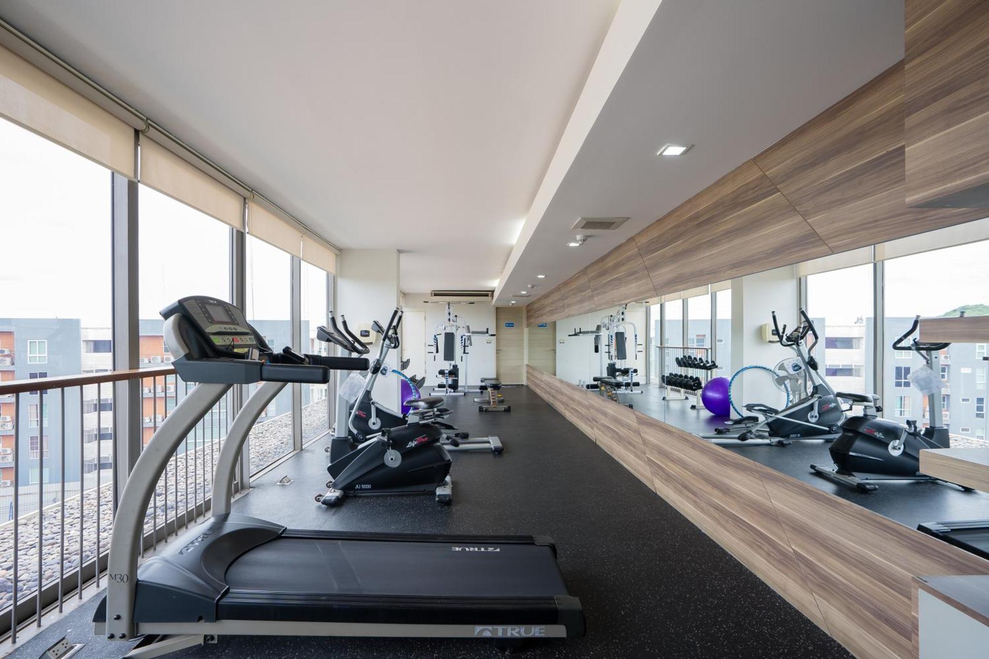 Beachside Chic Coastal Hideaway With Pool, Gym & View Apartment Hua Hin