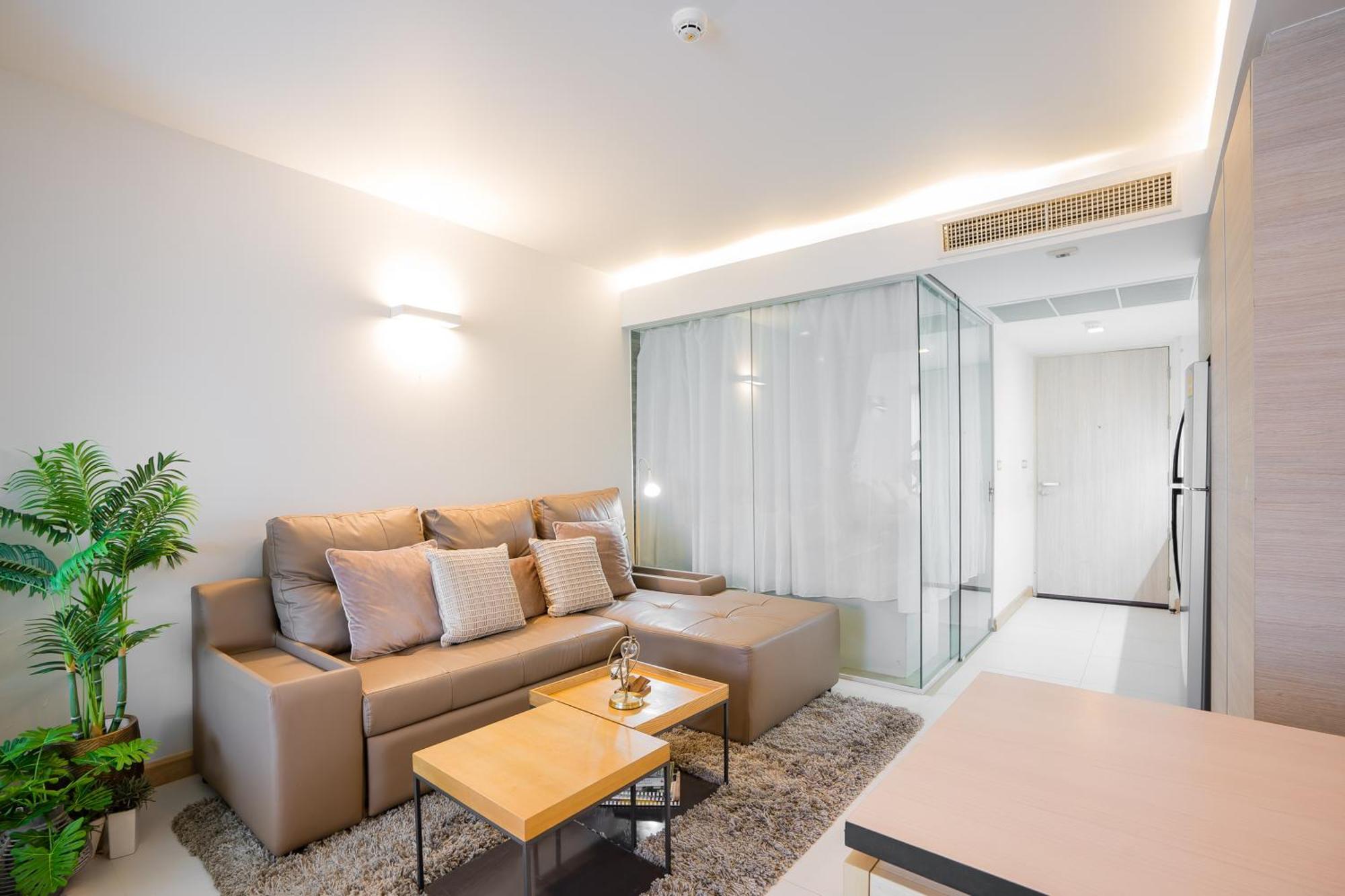Beachside Chic Coastal Hideaway With Pool, Gym & View *
