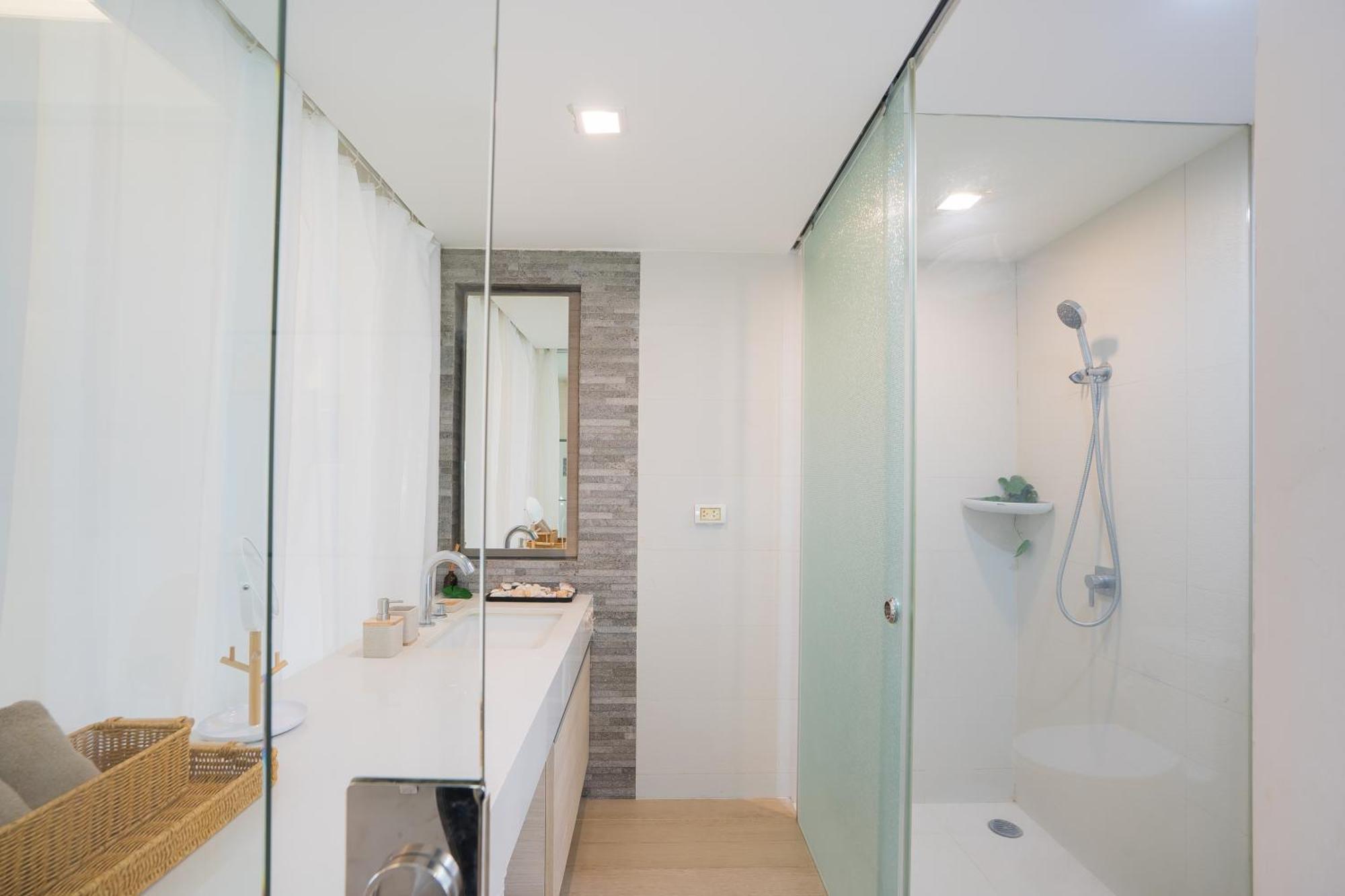 Beachside Chic Coastal Hideaway With Pool, Gym & View Apartment Hua Hin