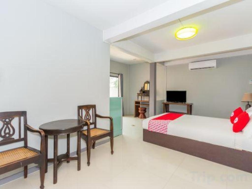 Oyo 884 Baan Sang Chan Cha-am Hotel 2*