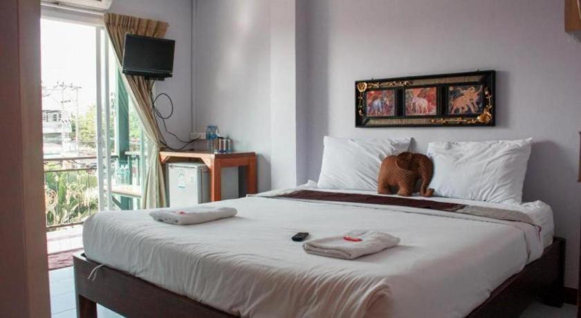 Hotel Baan Taklom Chomtalay
