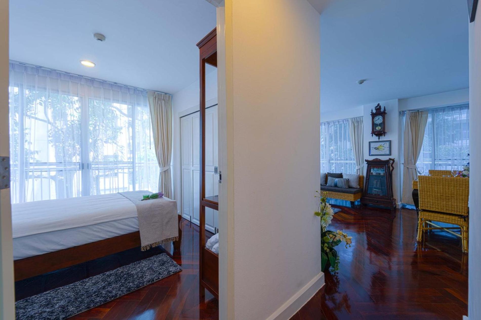 2 Bedroom In Prime Location Bsrs Apartment