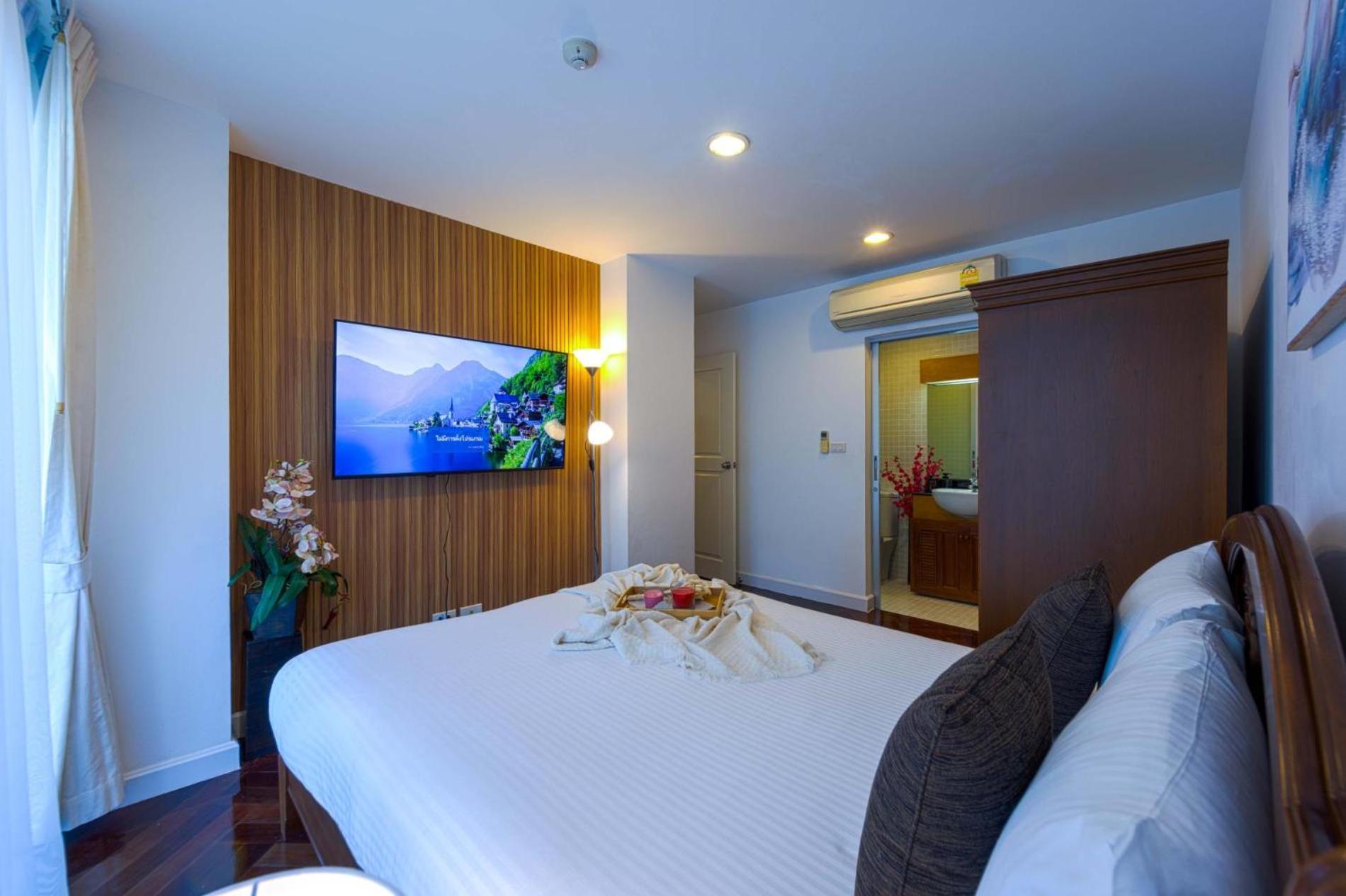 2 Bedroom In Prime Location Bsrs * Hua Hin