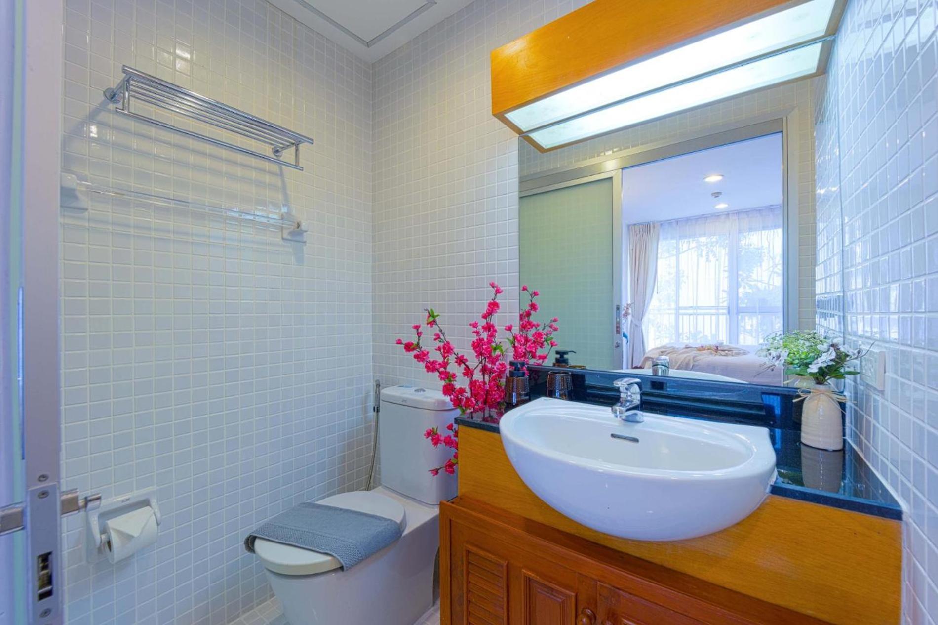 2 Bedroom In Prime Location Bsrs Apartment Hua Hin