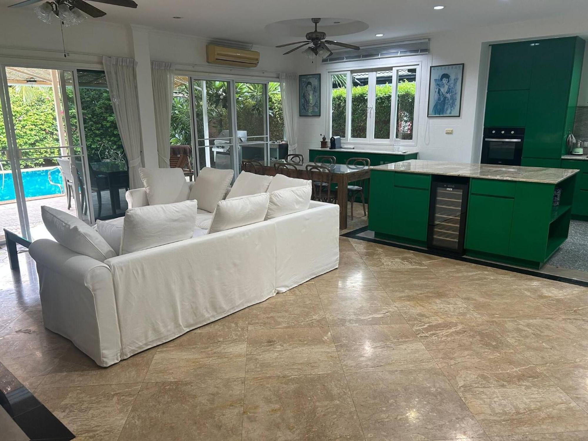 Villa Hidden Oasis Private Pool 2km To Beachmall