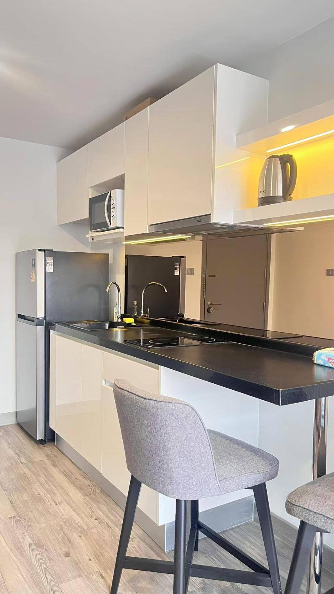 Cozy Spacious Near & Mall With Washing Machine & Smart Tv #a09 Apartment Hua Hin