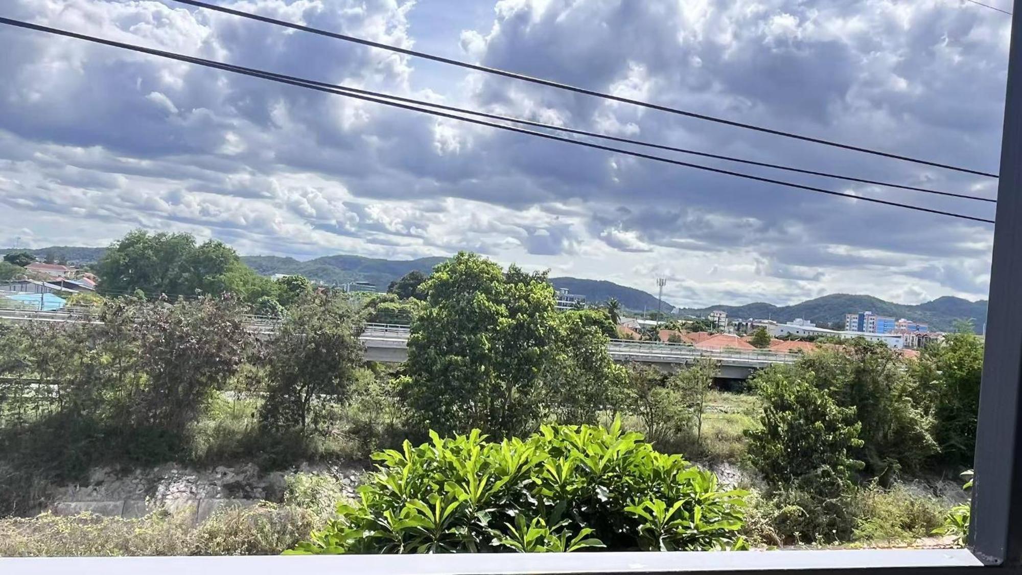 Cozy Spacious Near & Mall With Washing Machine & Smart Tv #a09 Apartment Hua Hin