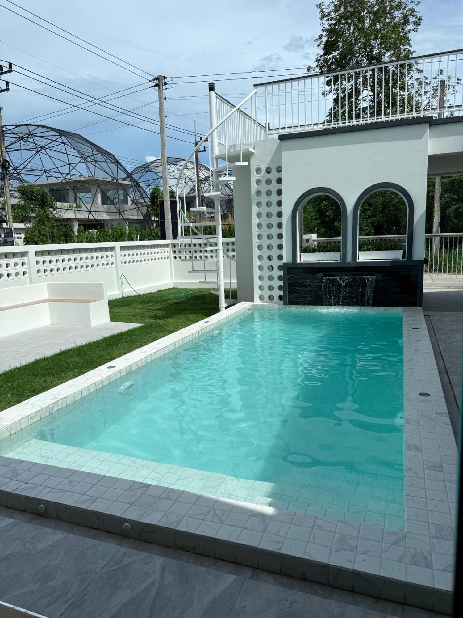 N&c Mountain Pool Villa