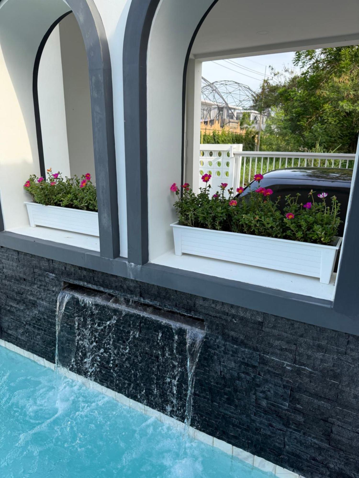 N&c Mountain Pool Villa