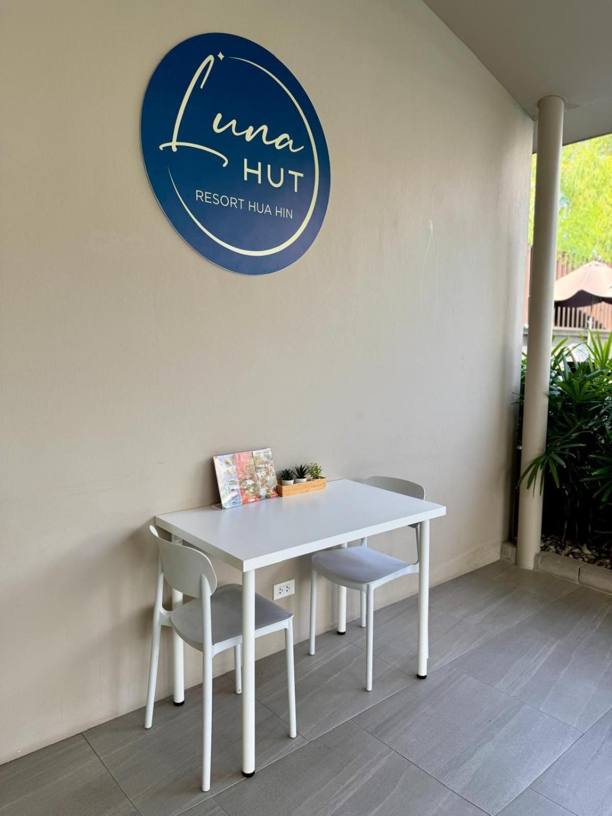 Resort Luna Hut