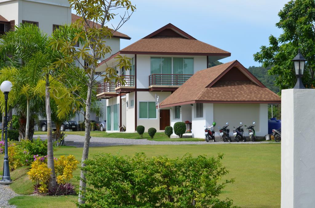 Tai-pan And Resort HHQ