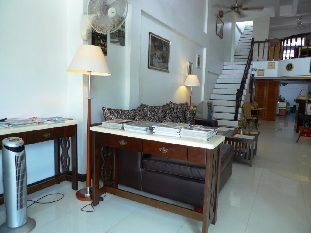Corner Cafe Bed & Breakfast Hua Hin