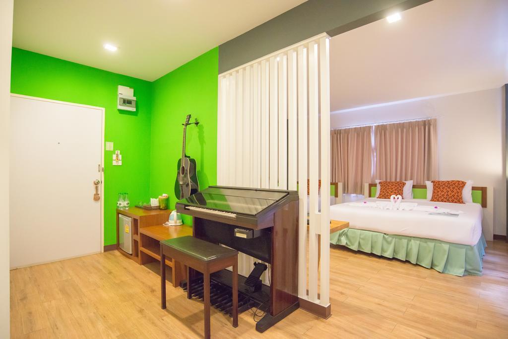 Hotel My Way Music Sha Extra