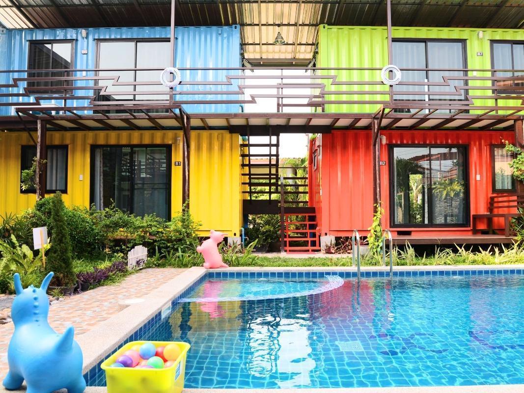 Resort In Boxes