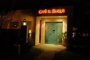 Q Hotel 3*