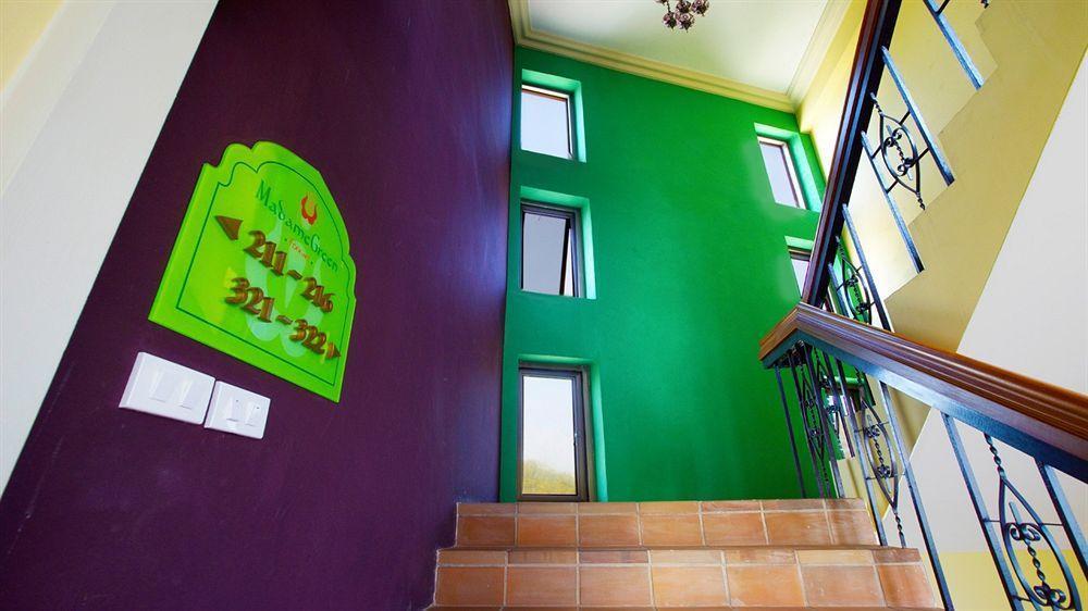 Madame Apartment *