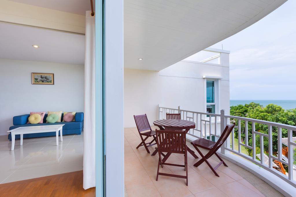 Baan Poolom Beachfront Apartment